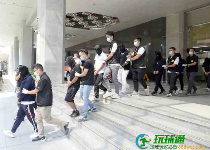 兩換錢黨出練功券黑兌呃行家近9萬人仔斷正 司警追查拘五同黨 兩換錢黨出練功券黑兌呃行家近9萬人仔斷正 司警追查拘五同黨